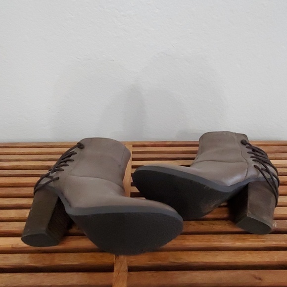 Boots - Picture 2 of 3